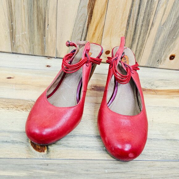 Miz Mooz Silva Red Leather Heels - Picture 2 of 7